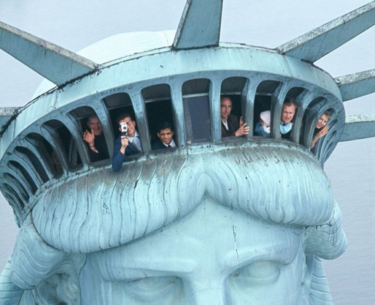 Tour to the 👑 Crown of the Statue of Liberty