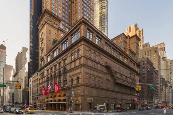 Carnegie Hall – One of the Largest Concert Venues in New York City Carnegie Hall – One of the Largest Concert Venues in New York City