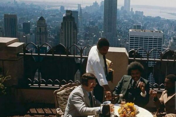 The History of New York in Photos: Don King at Top of the Rock, 1975