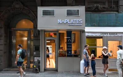 No Plates Coffee: a Perfect Grab-and-Go Moment by the Oculus