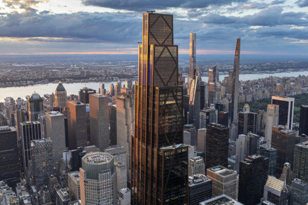 Foster + Partners Complete Construction of the Largest Electric Skyscraper in New York for JPMorgan Chase Foster + Partners Complete Construction of the Largest Electric Skyscraper in New York for JPMorgan Chase