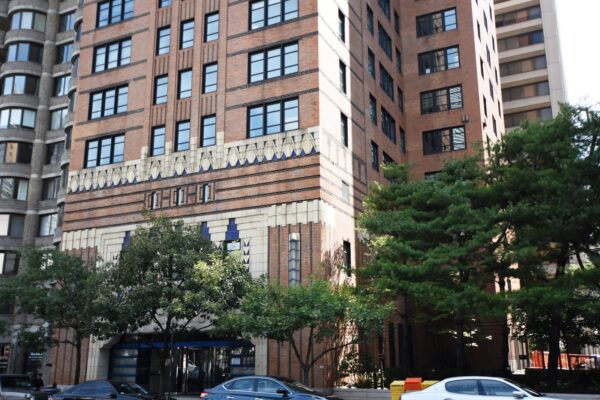 The First Automatic Garage Skyscraper — Kent Automatic Garage in New York The First Automatic Garage Skyscraper — Kent Automatic Garage in New York