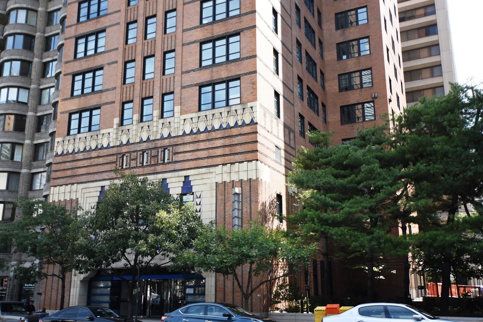 The First Automatic Garage Skyscraper — Kent Automatic Garage in New York