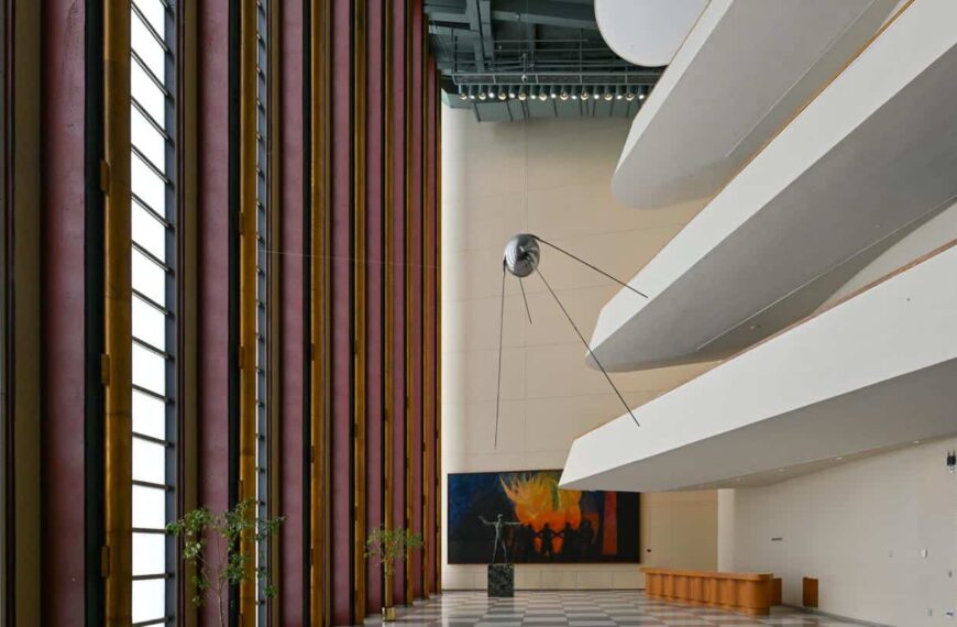 Sputnik in the UN Lobby
