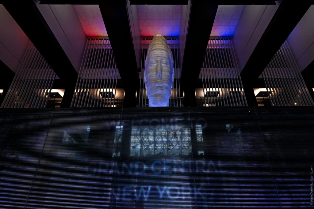Awilda & Chloe by Jaume Plensa in New York City