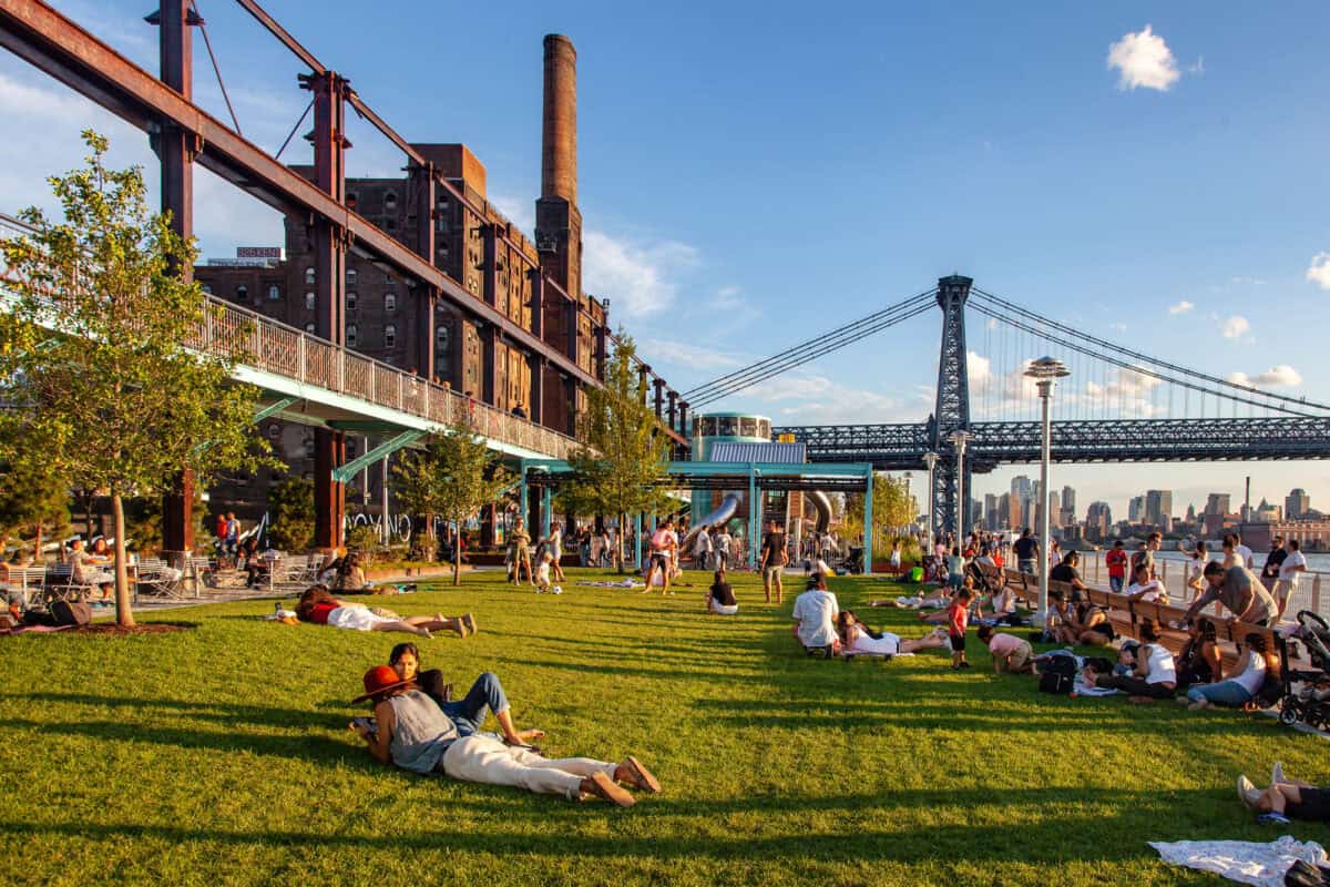 Domino Park in New York — the story of the Brooklyn waterfront - NYC ...