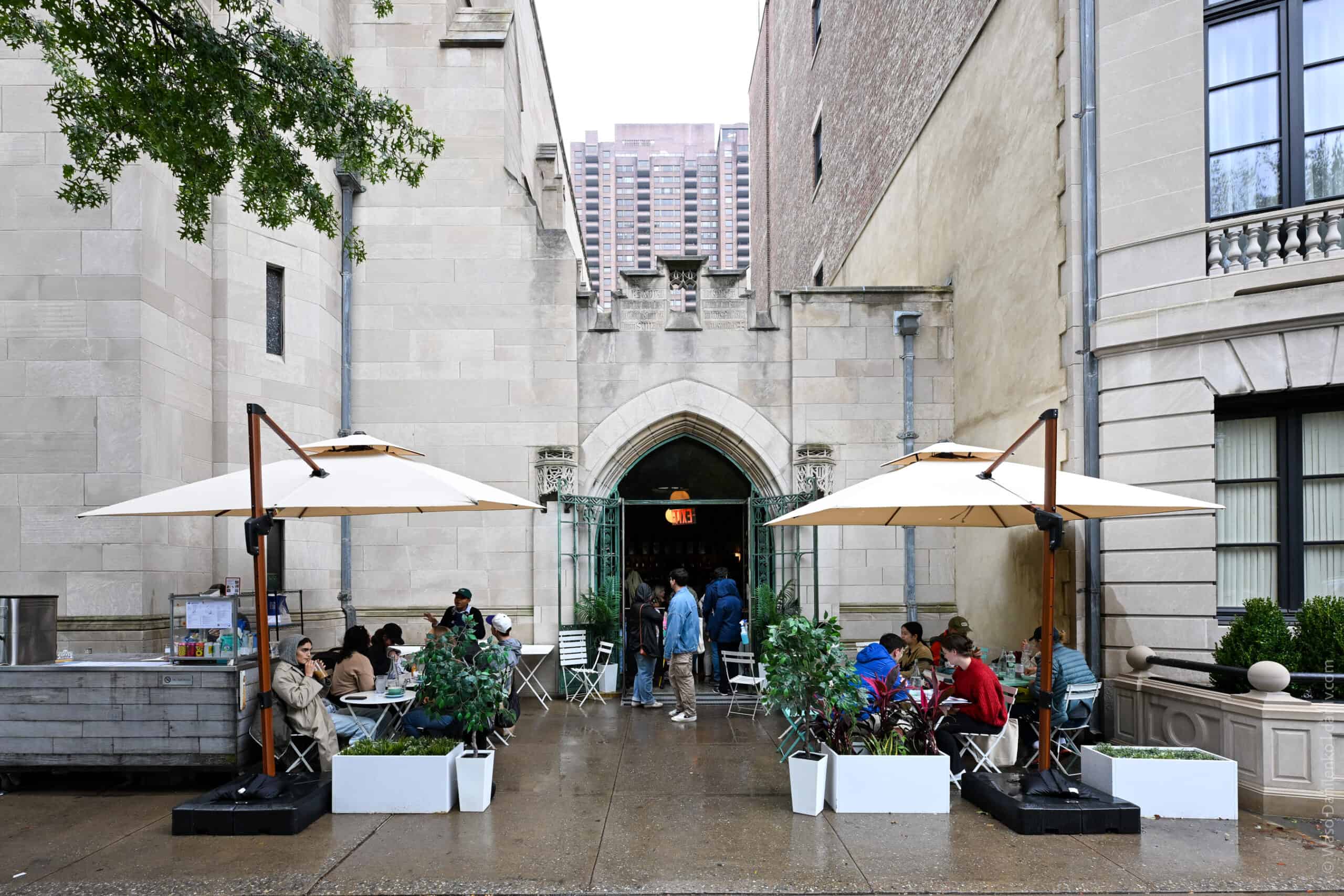 Church of Heavenly Rest Café