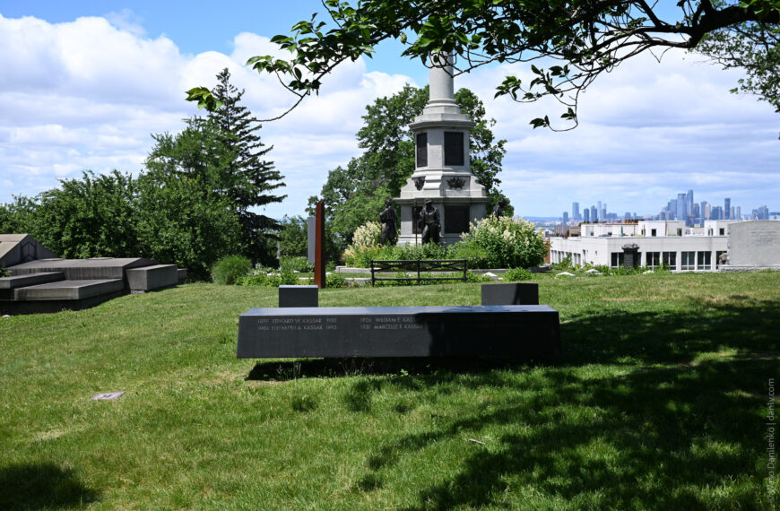 A monument to the Kassar family at Green-Wood Cemetery
