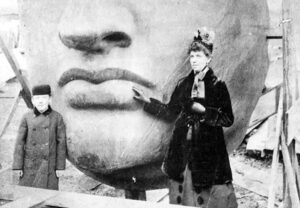 Photo: "Unpacking the Statue of Liberty in New York," 1885