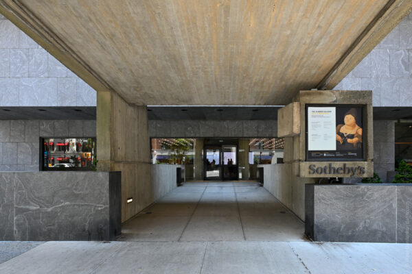 Botero in New York Exhibition at Sotheby’s Headquarters