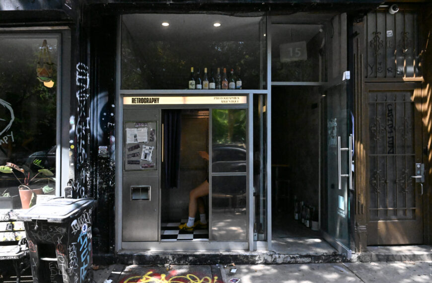 Retrography | Behind the Booth