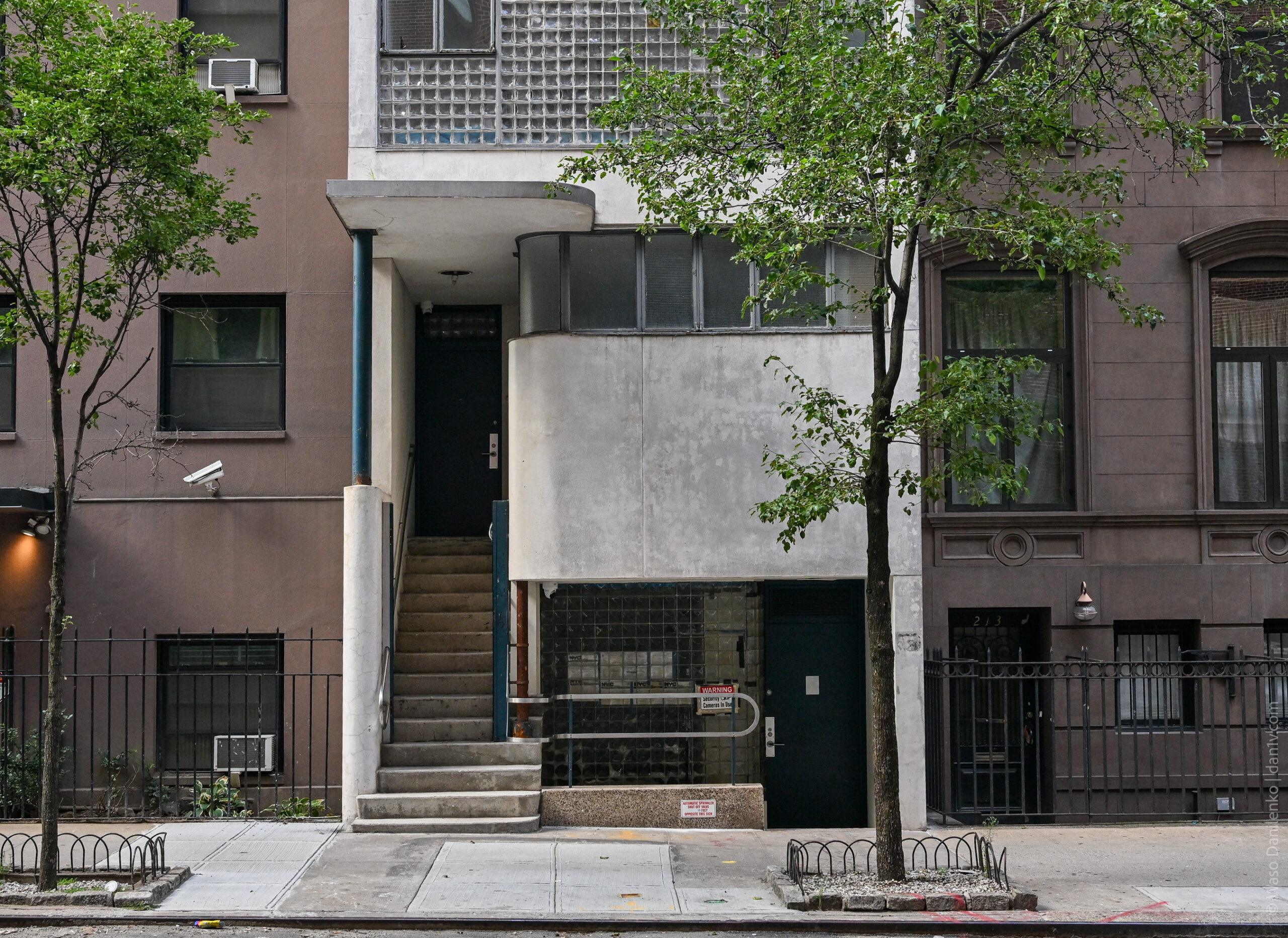Lescaze House