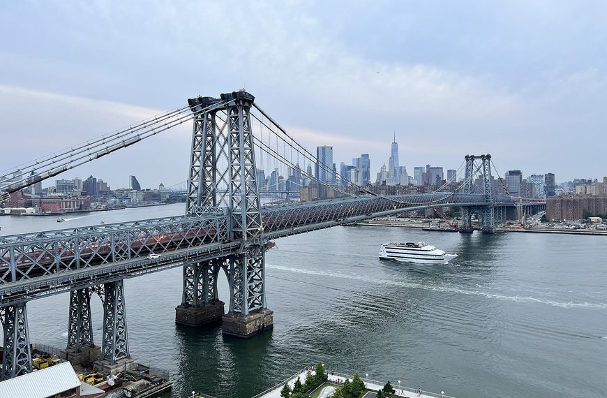 Williamsburg Bridge in New York City