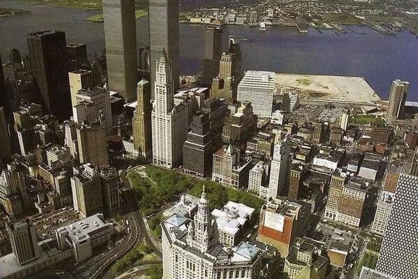Photo of New York: View of Lower Manhattan, 1984