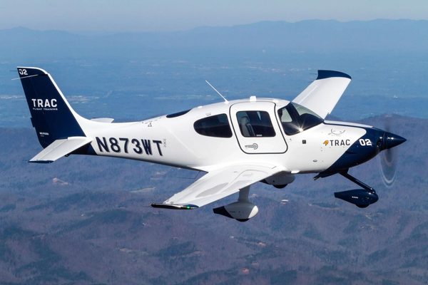 How a Cirrus SR20 Aircraft Crashed into a New York City Skyscraper